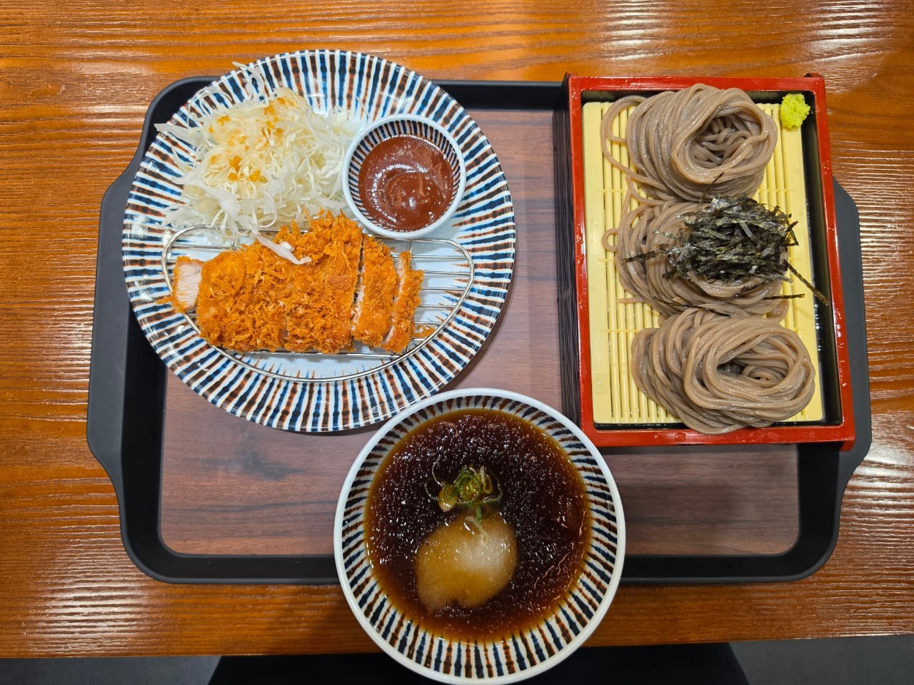 삼동소바 화성향남점 소바와 돈까스가 함께 나온 한 상
